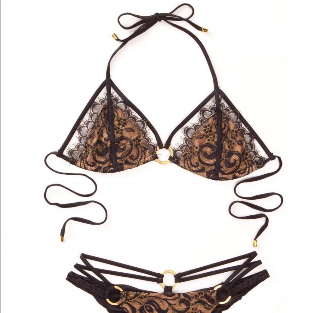 Beach Bunny Gunpowder Top